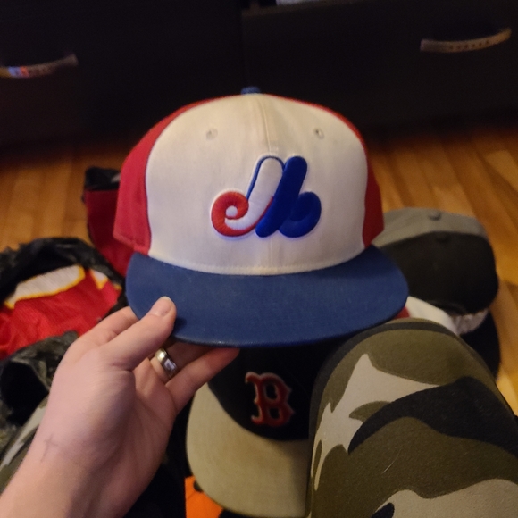 Snapback - Picture 11 of 16